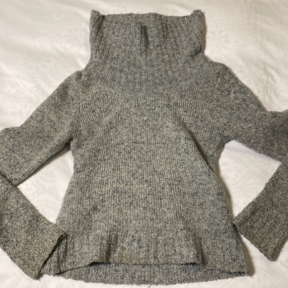 Heart-N-Crush Cowl Neck Chunky Knit Sweater - Picture 11 of 12